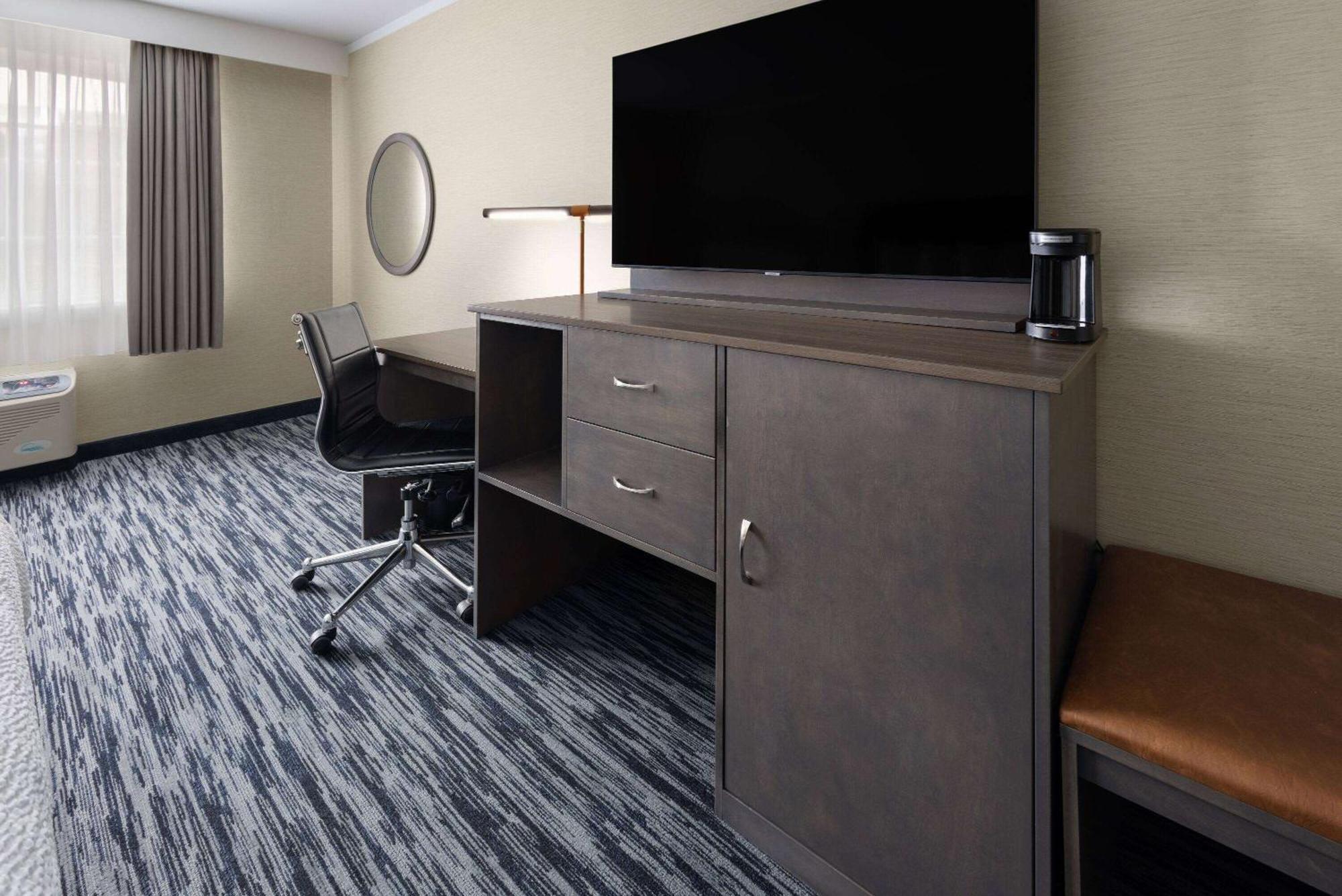 Penn Harris Hotel Harrisburg, Trademark By Wyndham 외부 사진