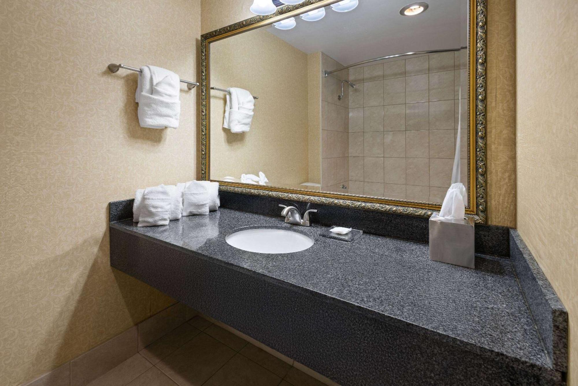 Penn Harris Hotel Harrisburg, Trademark By Wyndham 외부 사진