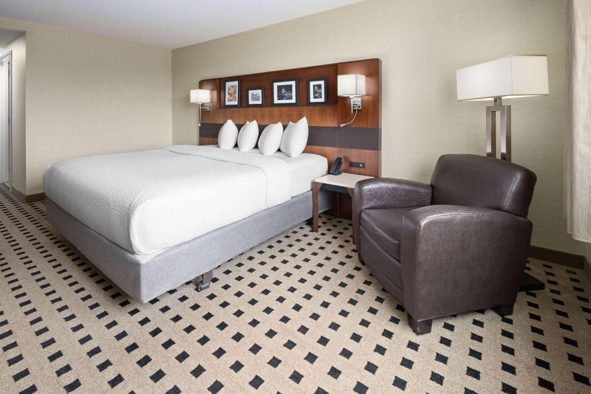 Penn Harris Hotel Harrisburg, Trademark By Wyndham 외부 사진