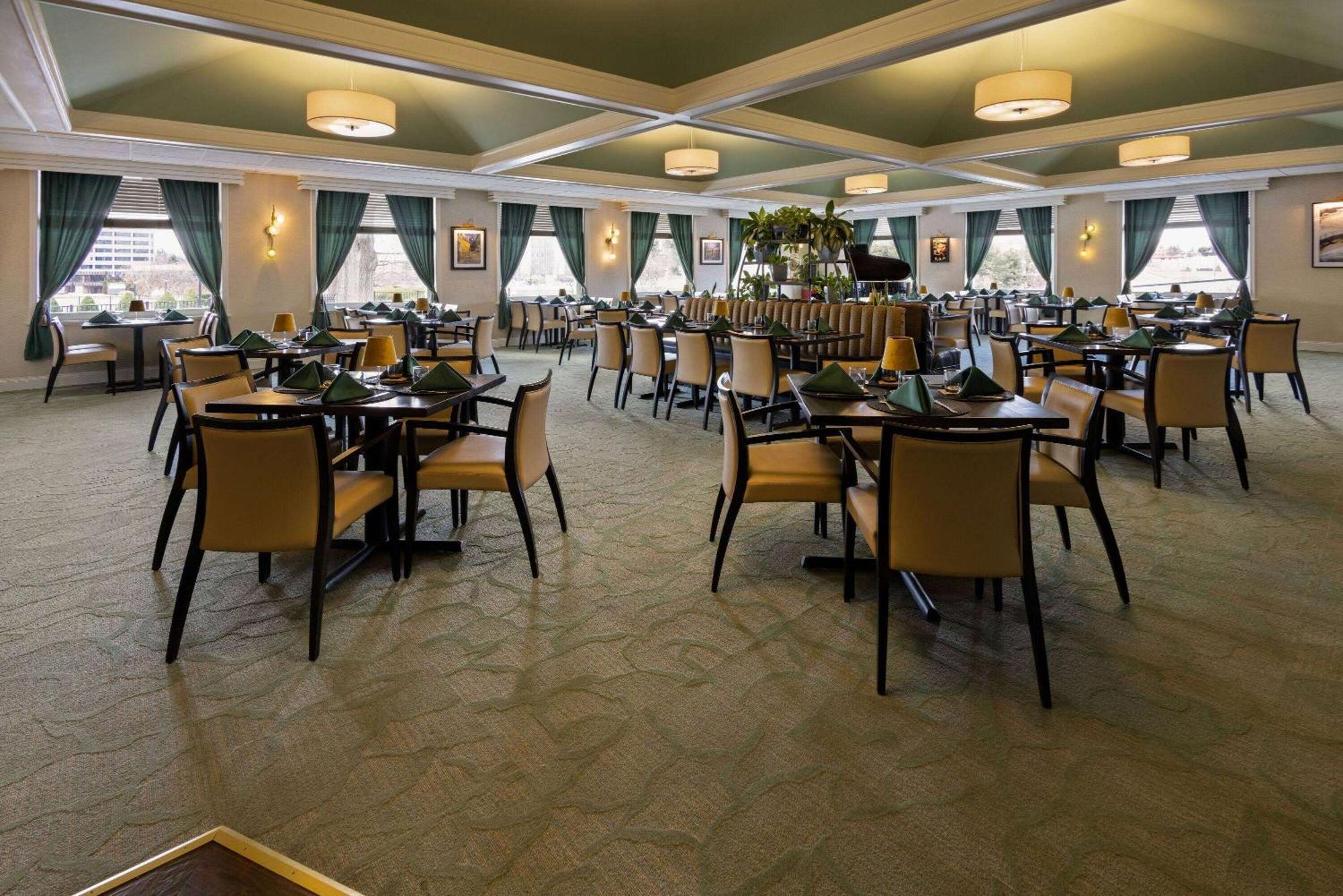 Penn Harris Hotel Harrisburg, Trademark By Wyndham 외부 사진