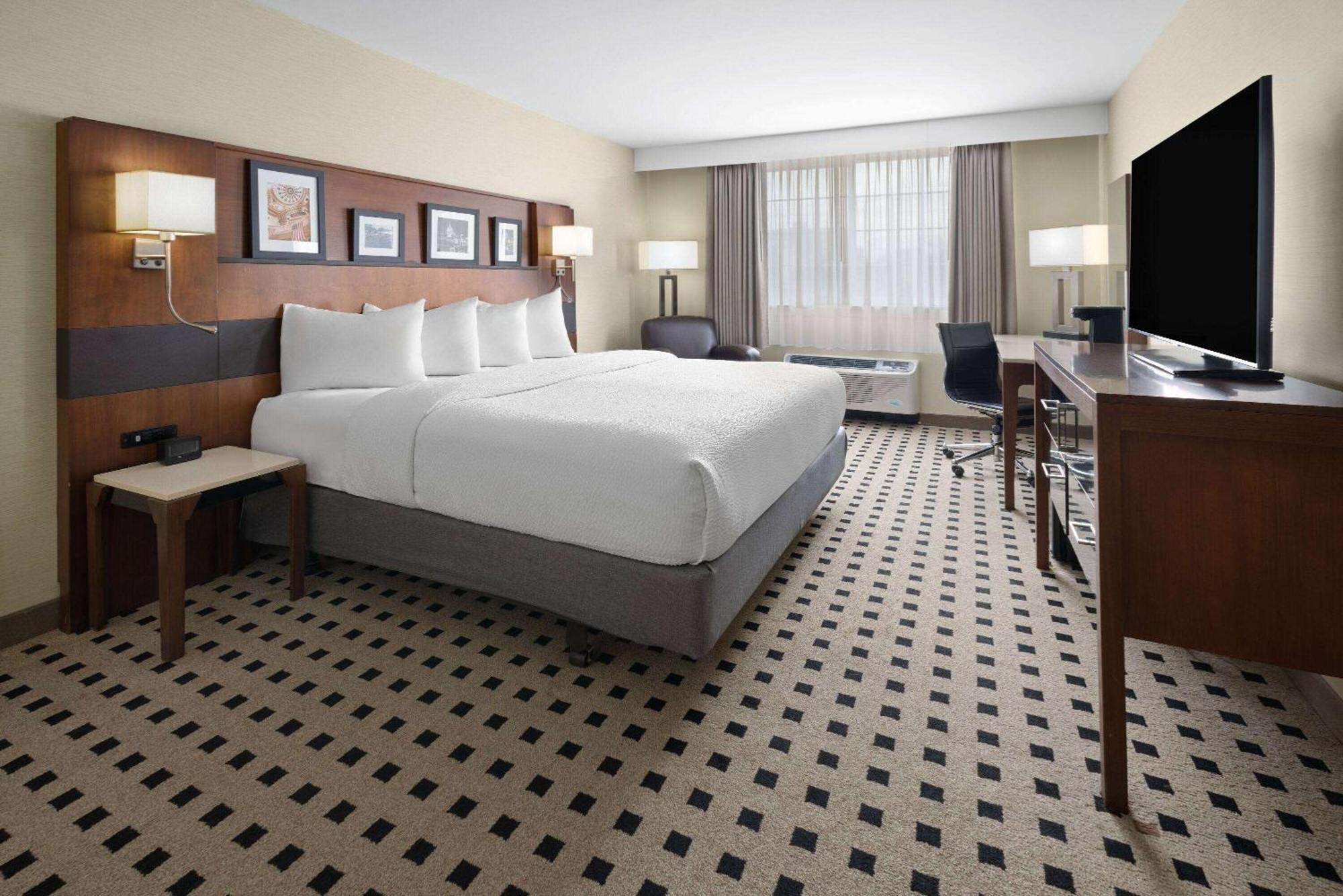 Penn Harris Hotel Harrisburg, Trademark By Wyndham 외부 사진
