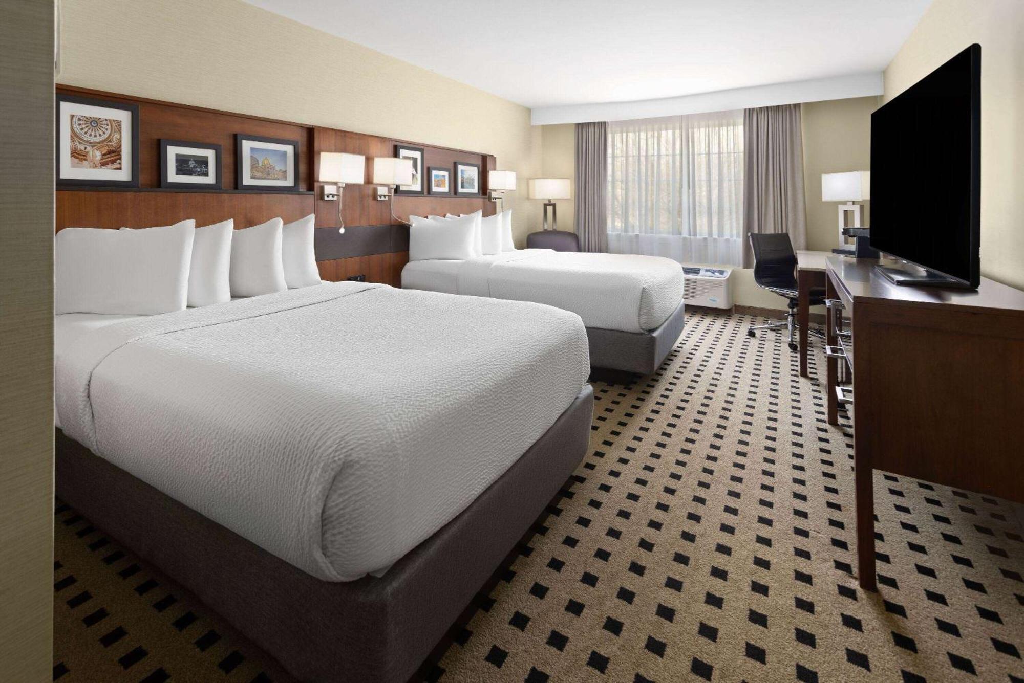 Penn Harris Hotel Harrisburg, Trademark By Wyndham 외부 사진