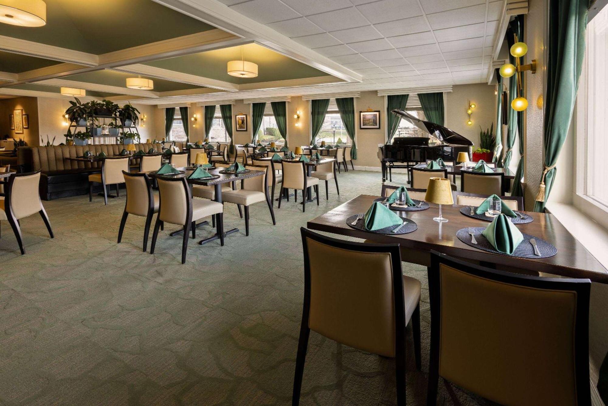 Penn Harris Hotel Harrisburg, Trademark By Wyndham 외부 사진